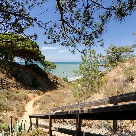 Ξενοδοχείο με διαμερίσματα Alfagar Village 3*
