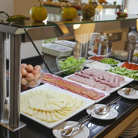 Alfagar Village Aparthotel 3*